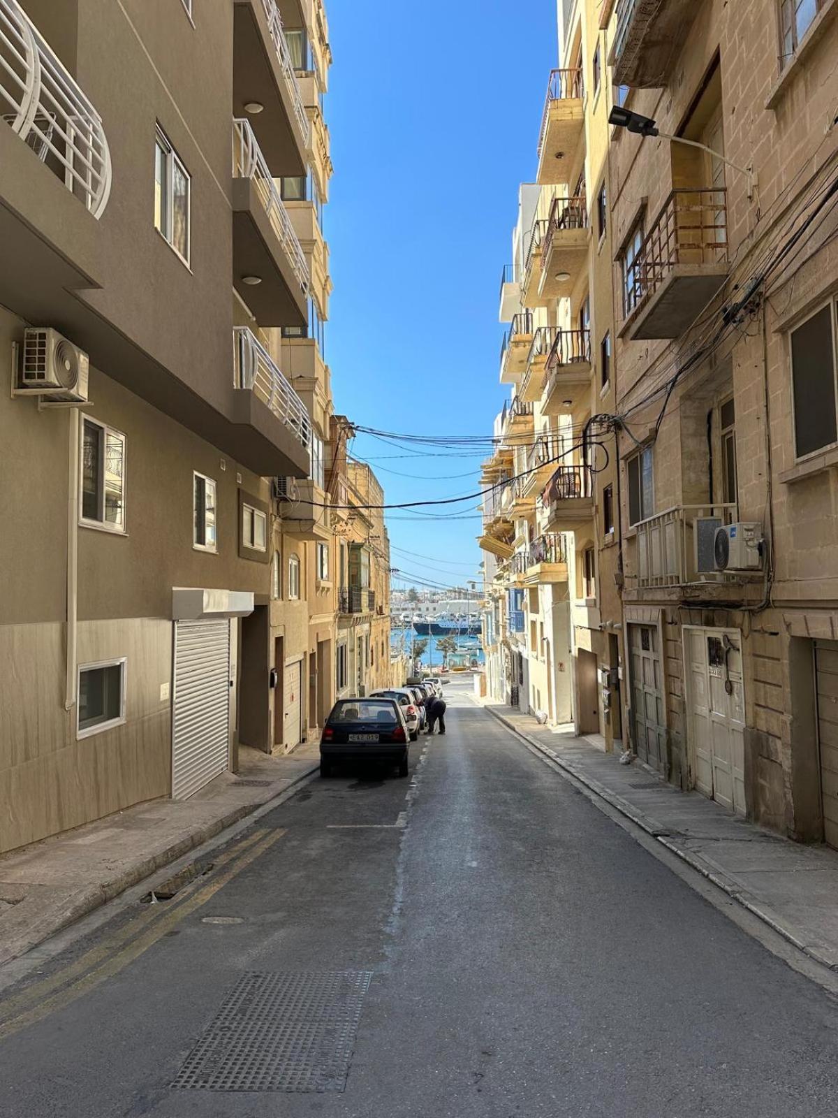 Modern Sliema Apartment Near Sea Exterior photo